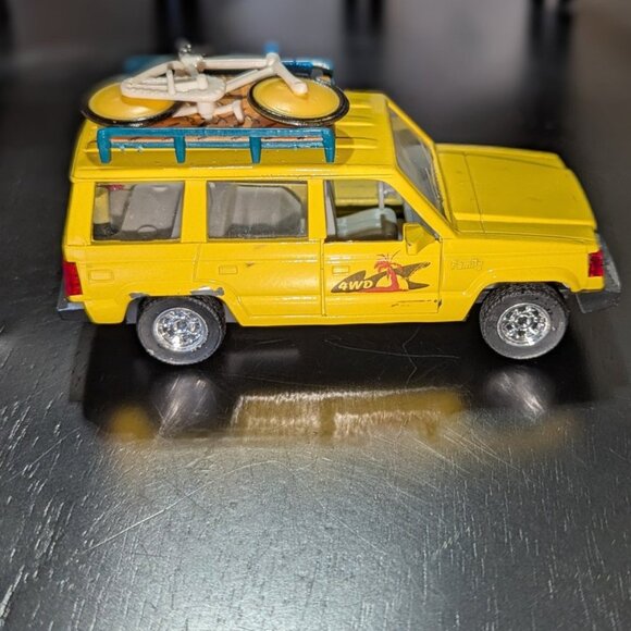 Vintage SSECA Toy Korando Family Bike Bicycle Roof Rack 4WD 1:35 Diecast Vehicle - Picture 5 of 8